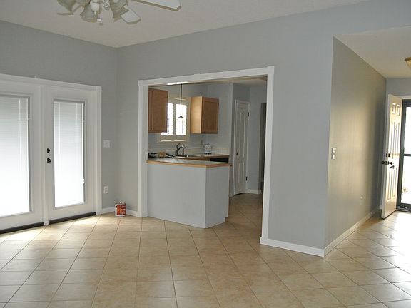 2nd image of 222 Parkwood Cir