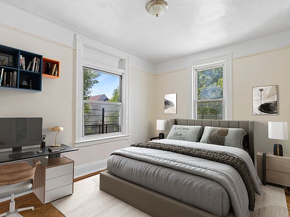 2nd image of 94-01 Roosevelt Ave #2L