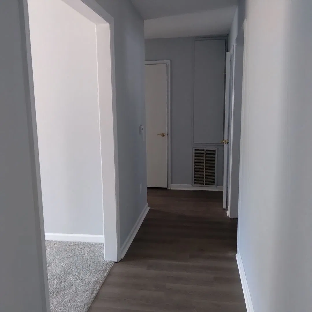 2 Bedroom & 1 Bath - Downstairs Unit — Photo 2