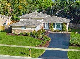 564 E Princeton St, Palatine, IL 60074