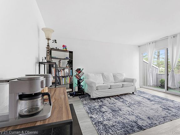 4th image of 9601 Bayview Dr APT 301