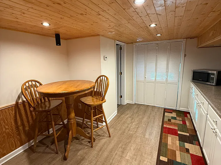 2 Leach Ave — Photo 17