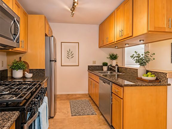 2nd image of 91-1135 Puamaeole St APT 20D