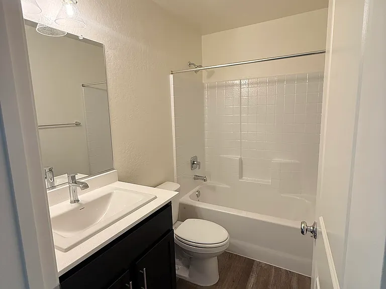 2225 Samuel St — Photo 13