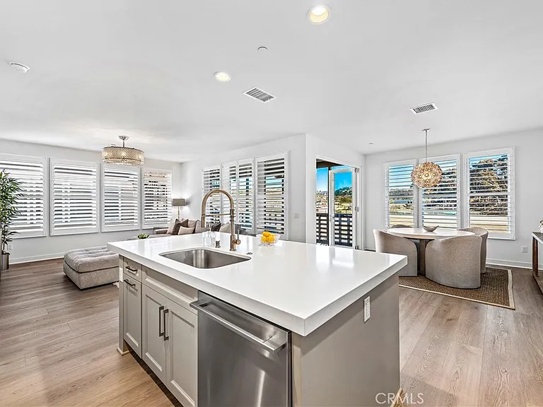 1309 Doheny Way — Photo 14