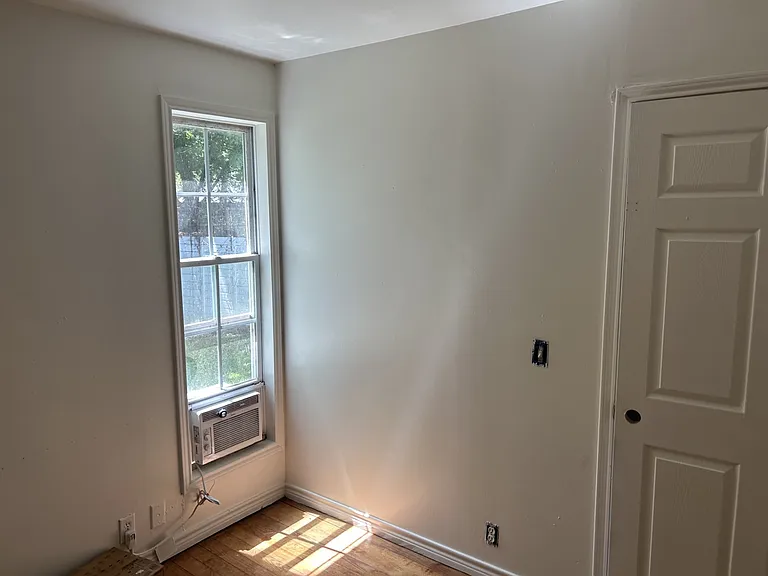 1009 N Valderas St — Photo 11
