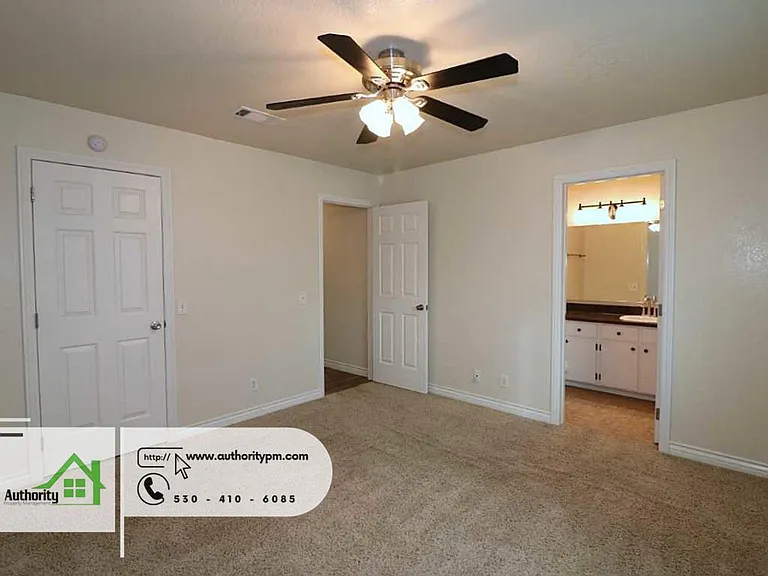 808 Springer Dr — Photo 14