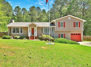 27 Aspen Lake Ct, Newnan, GA 30263