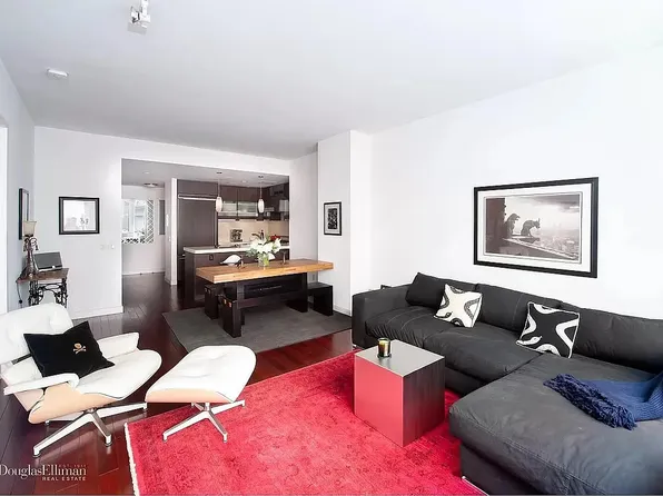 125 West 21st Street image 2 of 9