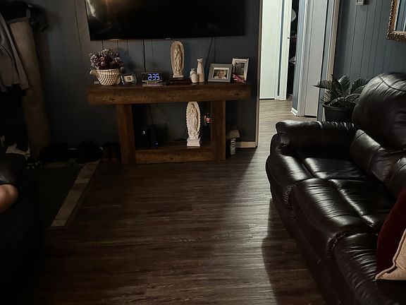 3rd image of 3611 Dodson Ave