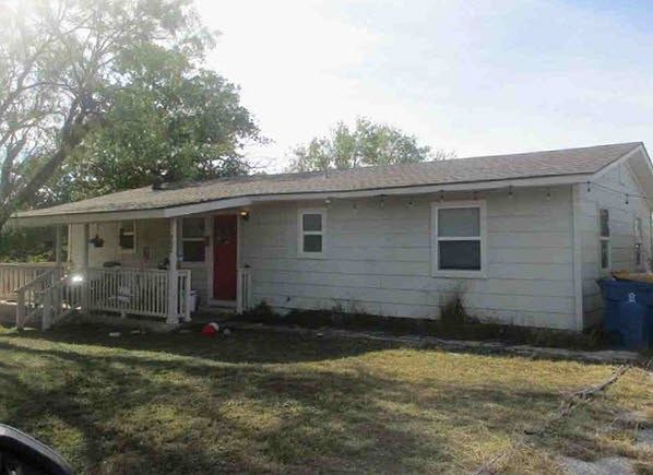 1st image of 202 Southwood Dr