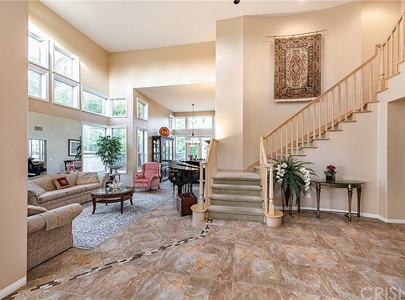 3rd image of 154 Golden Glen Dr