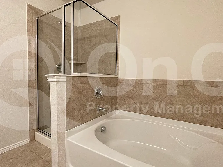 1315 Binfield Dr — Photo 16