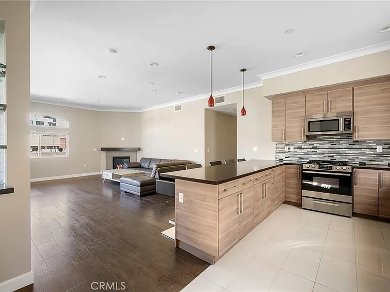 342 Myrtle St #302 — Photo 3