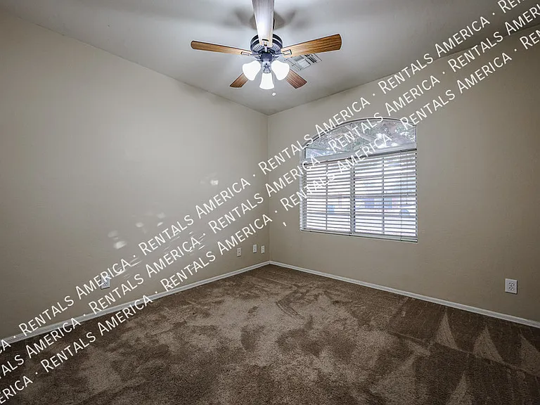 2292 E Remington Pl — Photo 9