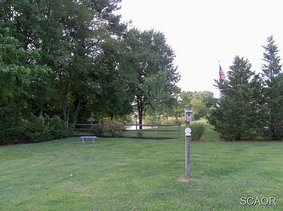 3rd image of 333 Fairway Ln