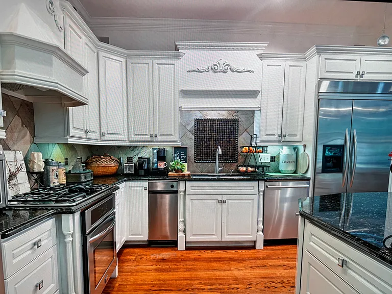 1500 Woodridge Pl — Photo 8