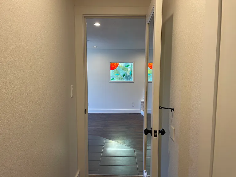 2334 Burnside Rd — Photo 41