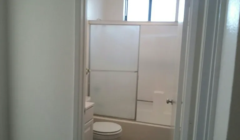 1627 N Fair Oaks Ave — Photo 8