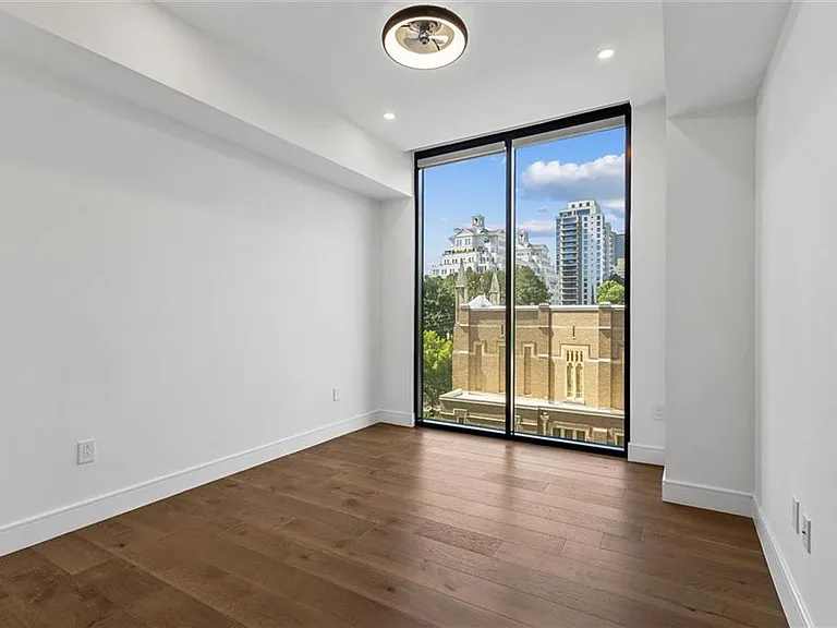 2425 Peachtree Rd NE #503 — Photo 23