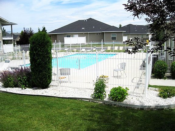 2nd image of 698 Saratoga Dr APT 101