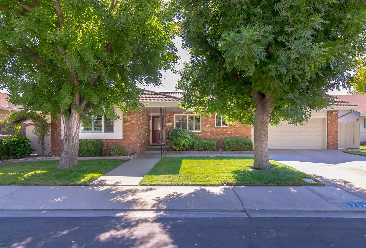 1718 Idylwood Ct photo 1