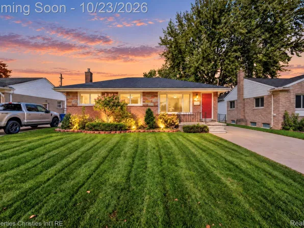 32668 Avondale St, Westland, MI 48186