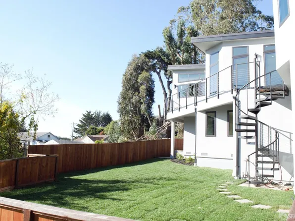 882 Stetson St, Moss Beach, CA 94038