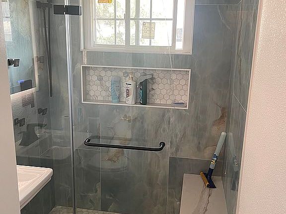 3rd image of 1365 W I St