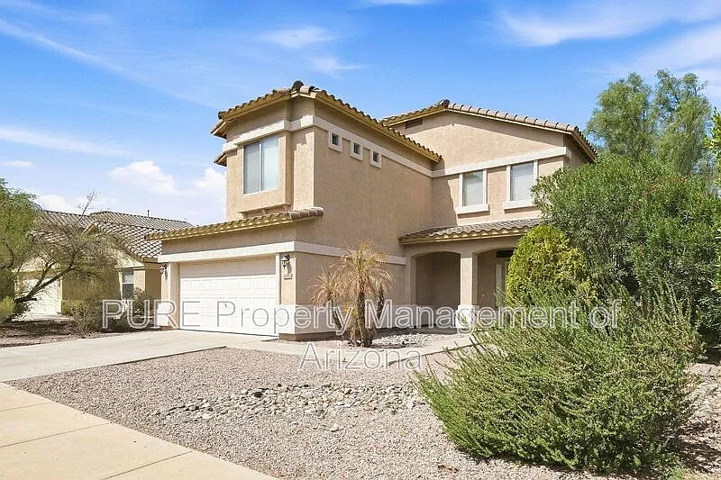 3 bed, 2.5 bath, 2255 sqft, $2,075 — Photo 2
