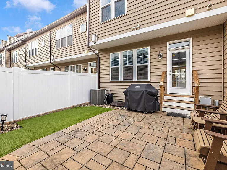 619 Blandwood Rd — Photo 42