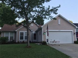 6630 Mounting Rock Rd, Charlotte, NC 28217