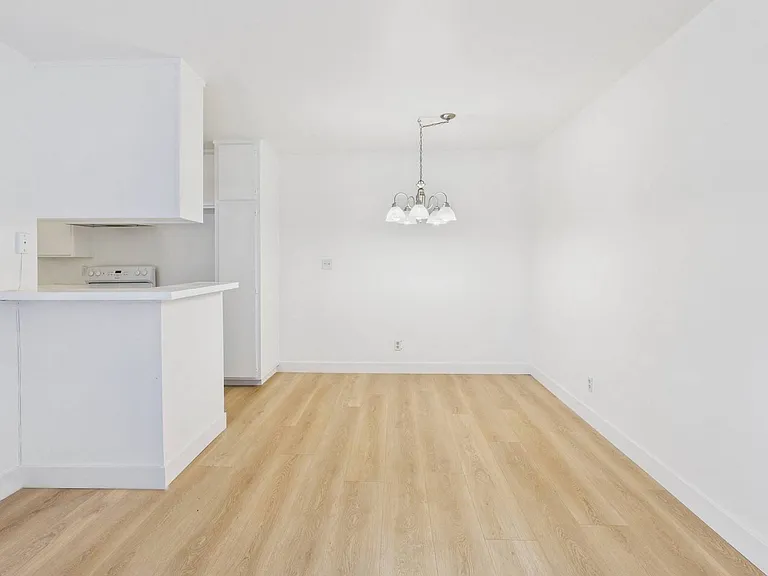 La Cresta Apartments — Photo 29