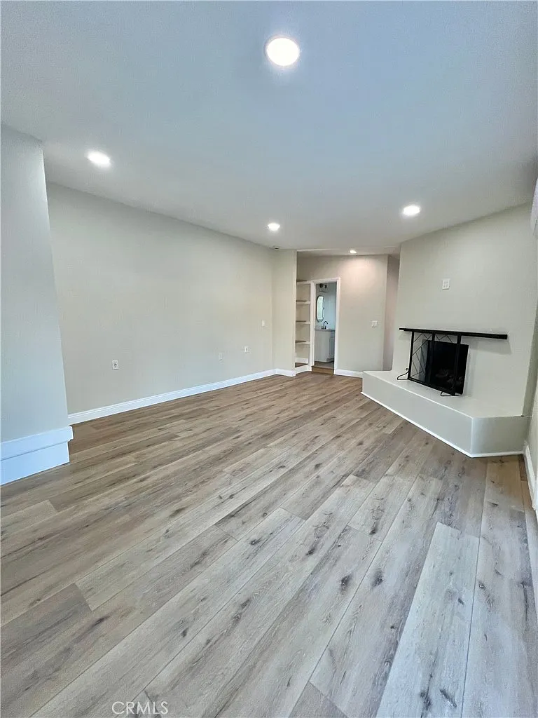 Studio, 480 sqft, $1,950 — Photo 2