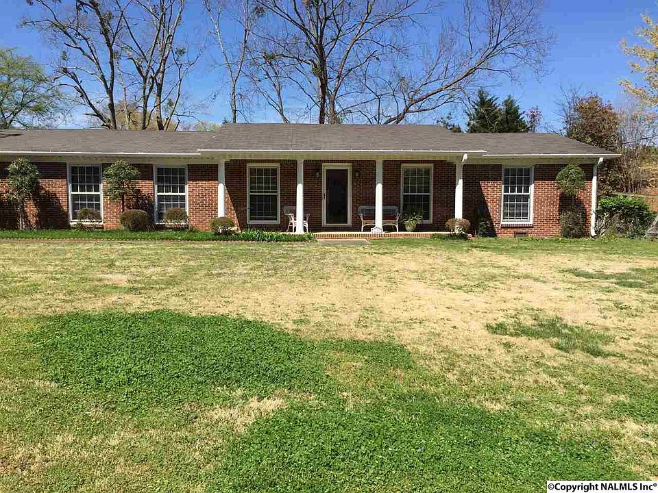 1st image of 619 Mountain Gap Dr SE