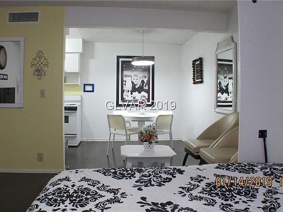 4th image of 575 S Royal Crest Cir Unit 20