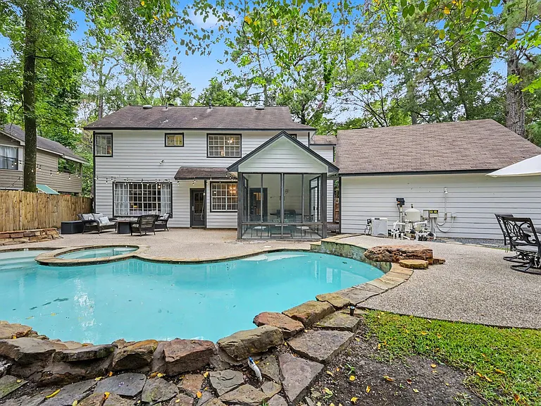 39 W Trace Creek Dr — Photo 2