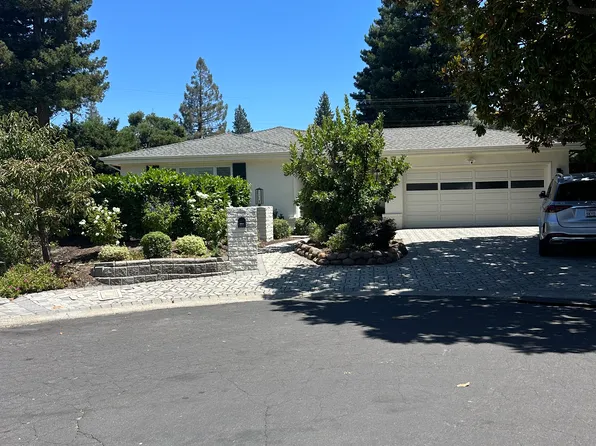 5 Helen Pl, Menlo Park, CA 94025