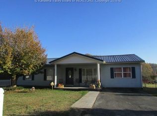 65 Cedar Ln, Madison, WV 25130