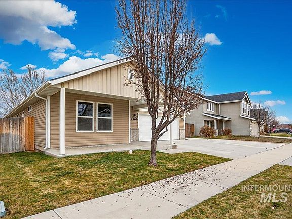 3rd image of 9308 W Idlewood Dr