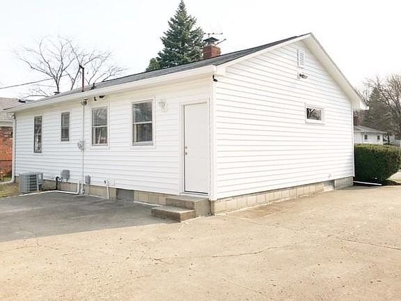 2nd image of 3514 N Lombardy Pl