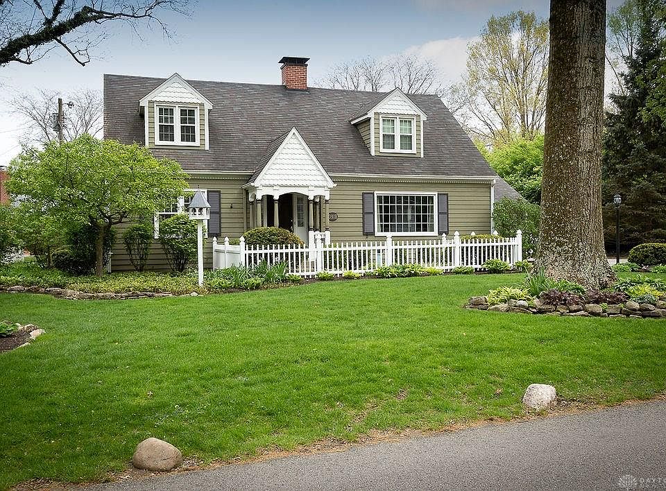1st image of 3918 Lenox Dr