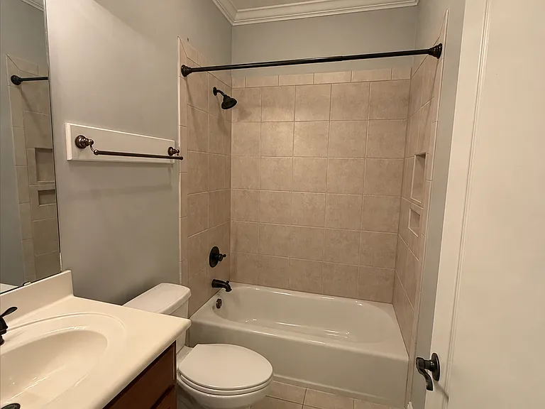 2409 Thorngrove Ct — Photo 16