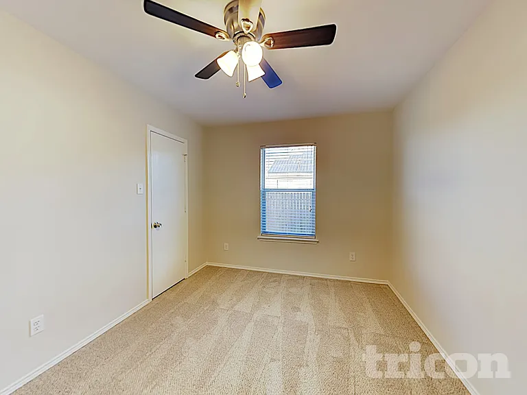 413 Rustic Grove Ln — Photo 12