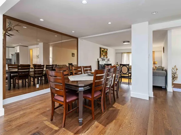 759 Morgan Rd, North Vancouver, BC V7J 1P3