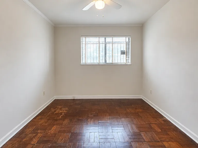 1521 D St SE #101 — Photo 3