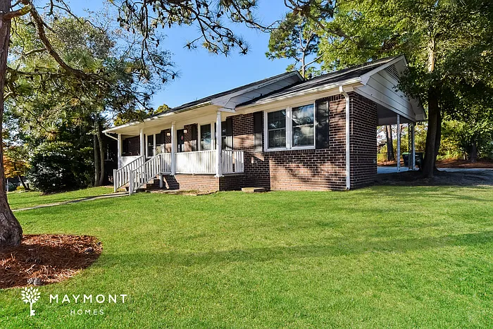 1100 Starcrest Rd — Photo 3