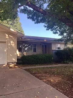 2224 N 57th Ln — Photo 1
