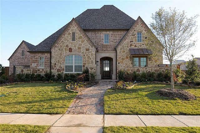 1st image of 630 Lake Point Dr