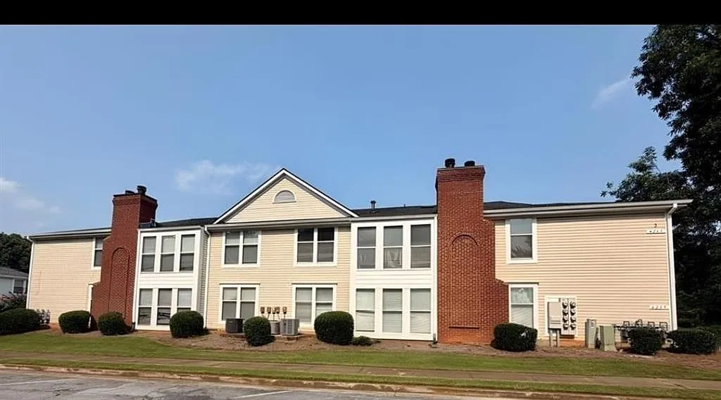 1 bed, 1.0 bath, 1248 sqft, $950 — Photo 1